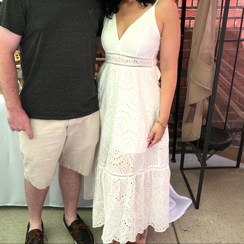 Gorgeous White Eyelet Lace dress